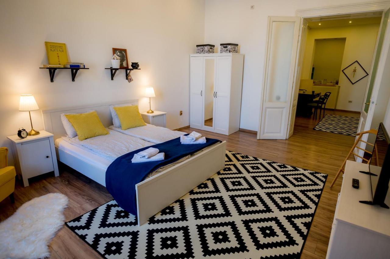 Cluj Aparthotel Exteriör bild