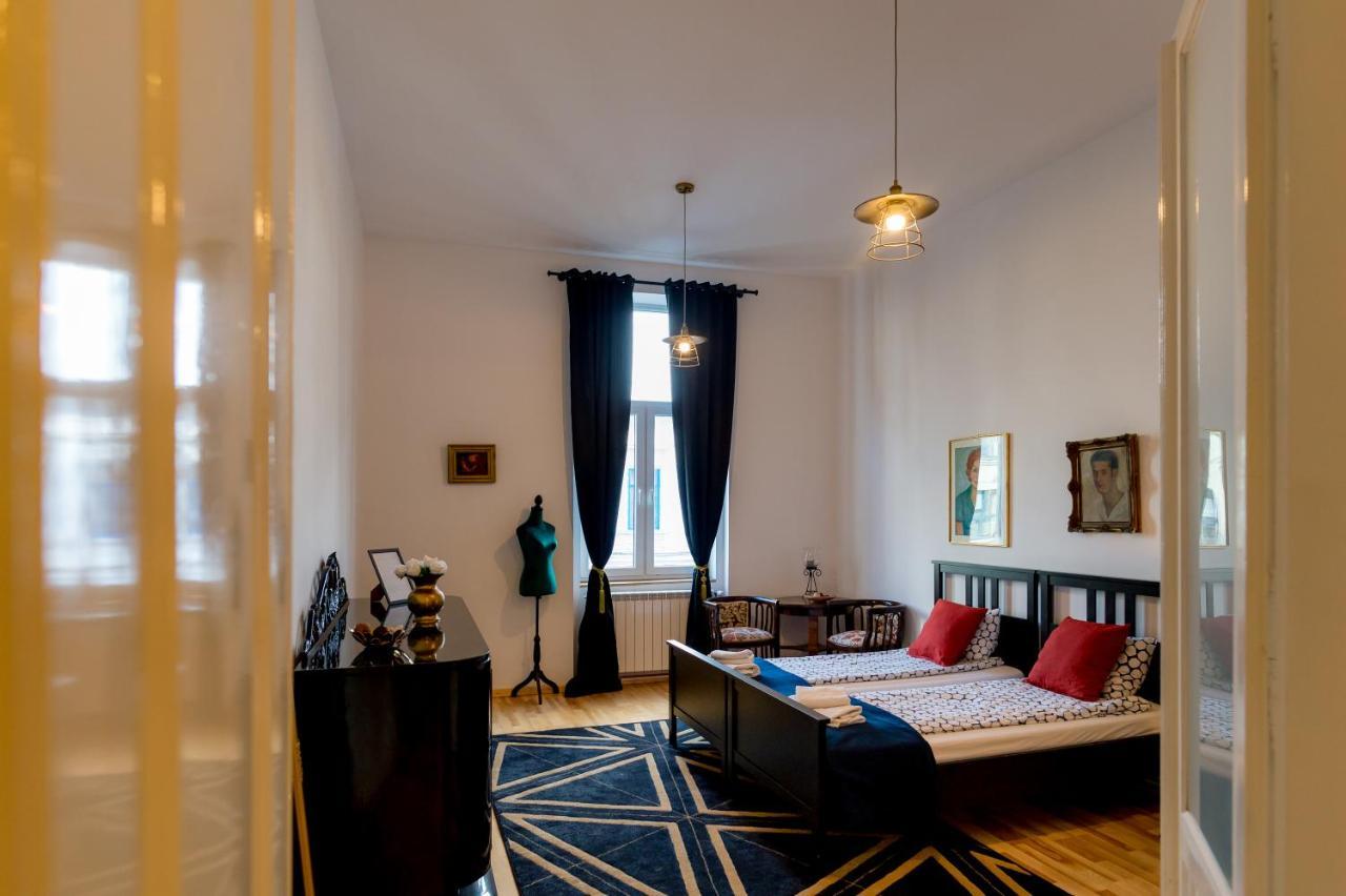 Cluj Aparthotel Exteriör bild